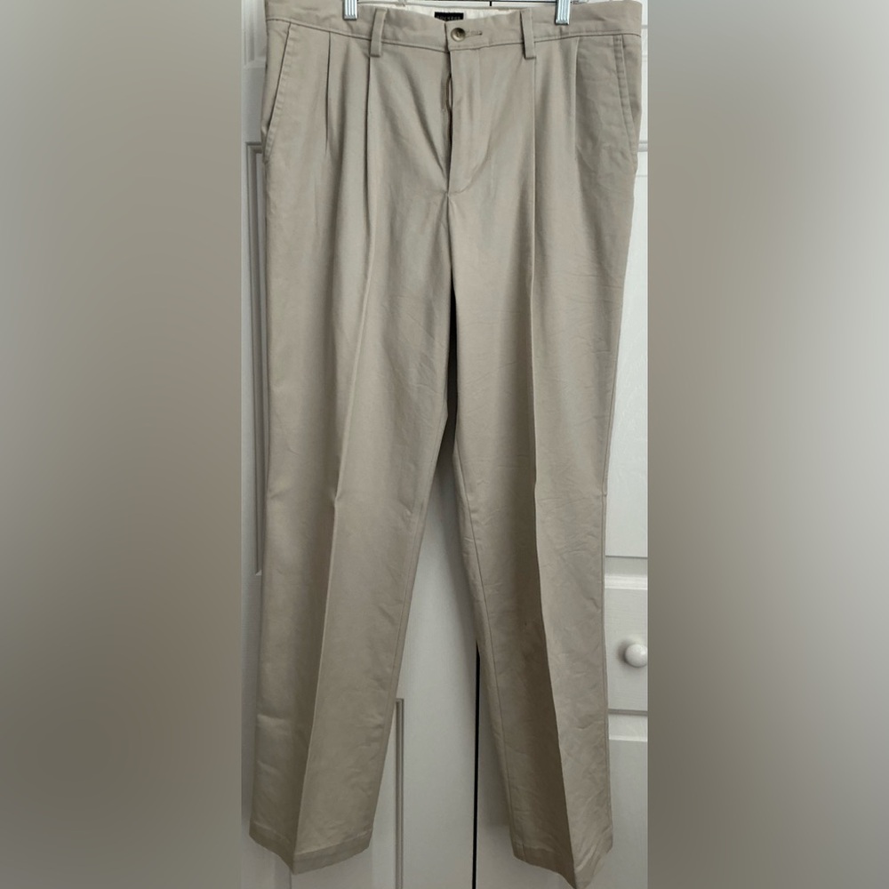 2 pair dress slack. 36/34 Haggar, Dockers